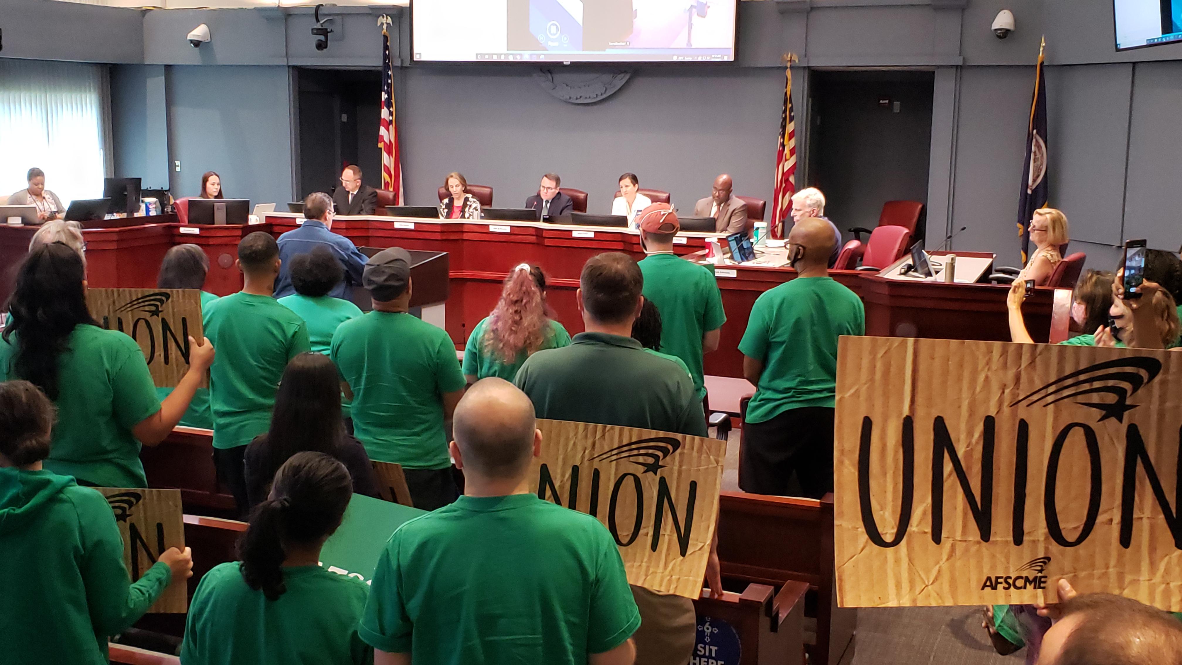 Arlington approves collective bargaining for county employees, marking